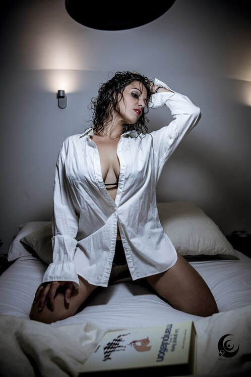 photographe-maryssa-rachel-portrait-femme-chemise-sexy
